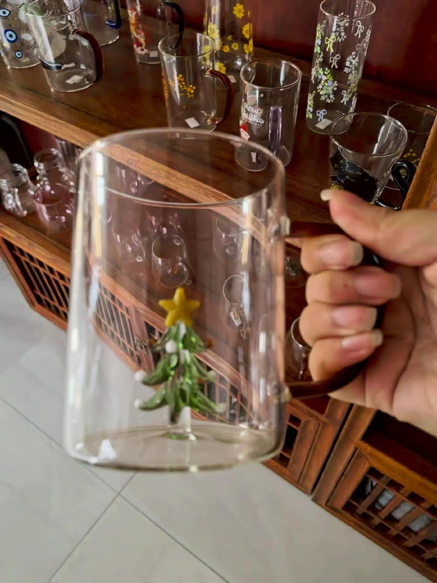 borosilicate glass Christmas tree mug with the fused tree inside the body