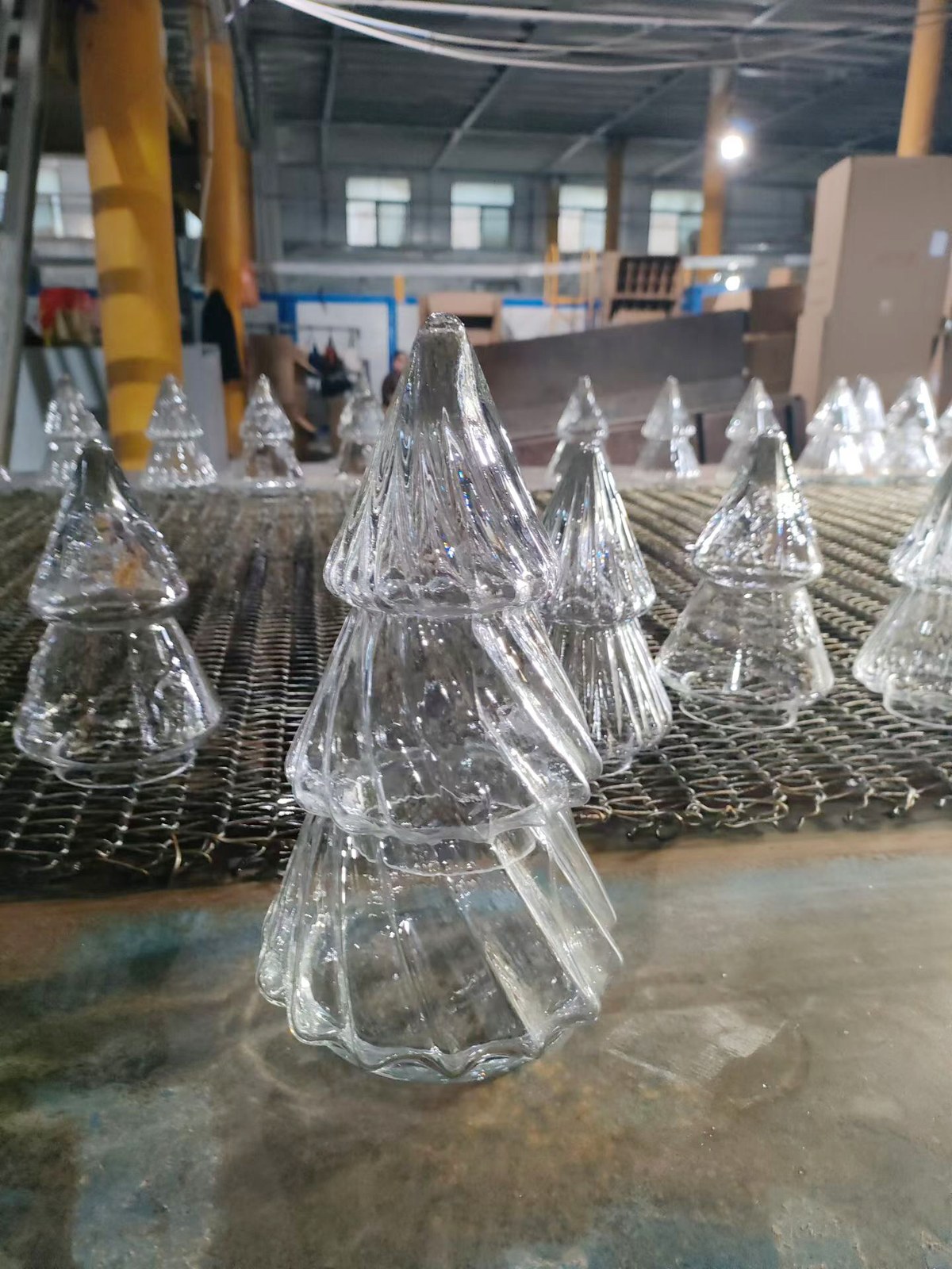handmade glass decor glass Christmas tree on the production line